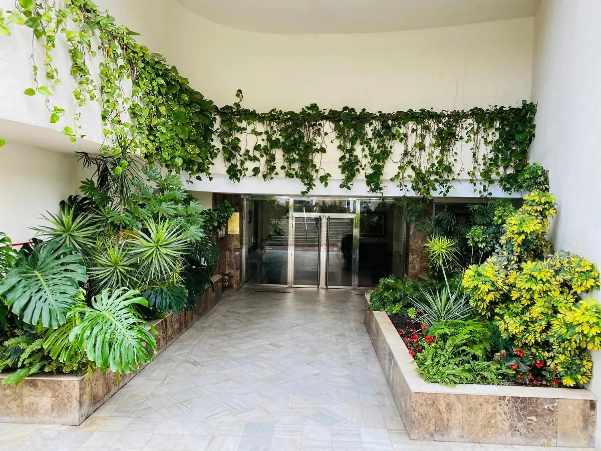 First Line! Art-Apartment On The Seafront Of Marbella With Swimming Pool Spanje