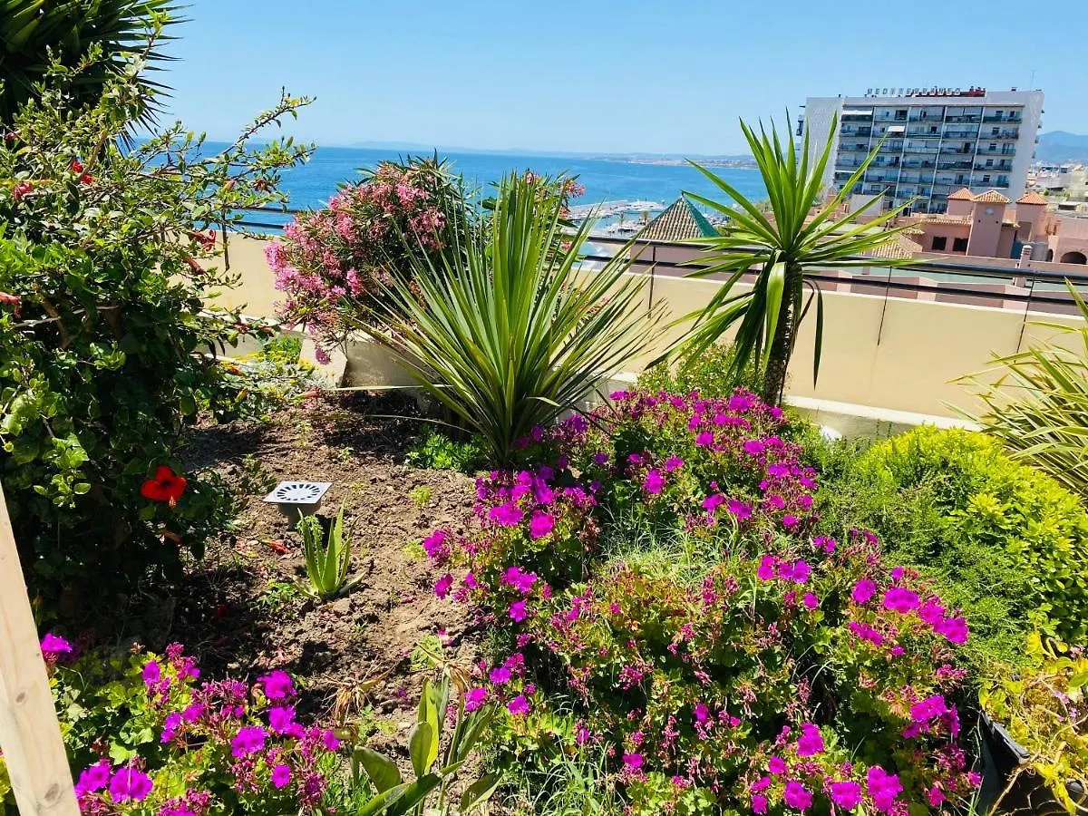 First Line! Art-Apartment On The Seafront Of Marbella With Swimming Pool 0*,  Spanje