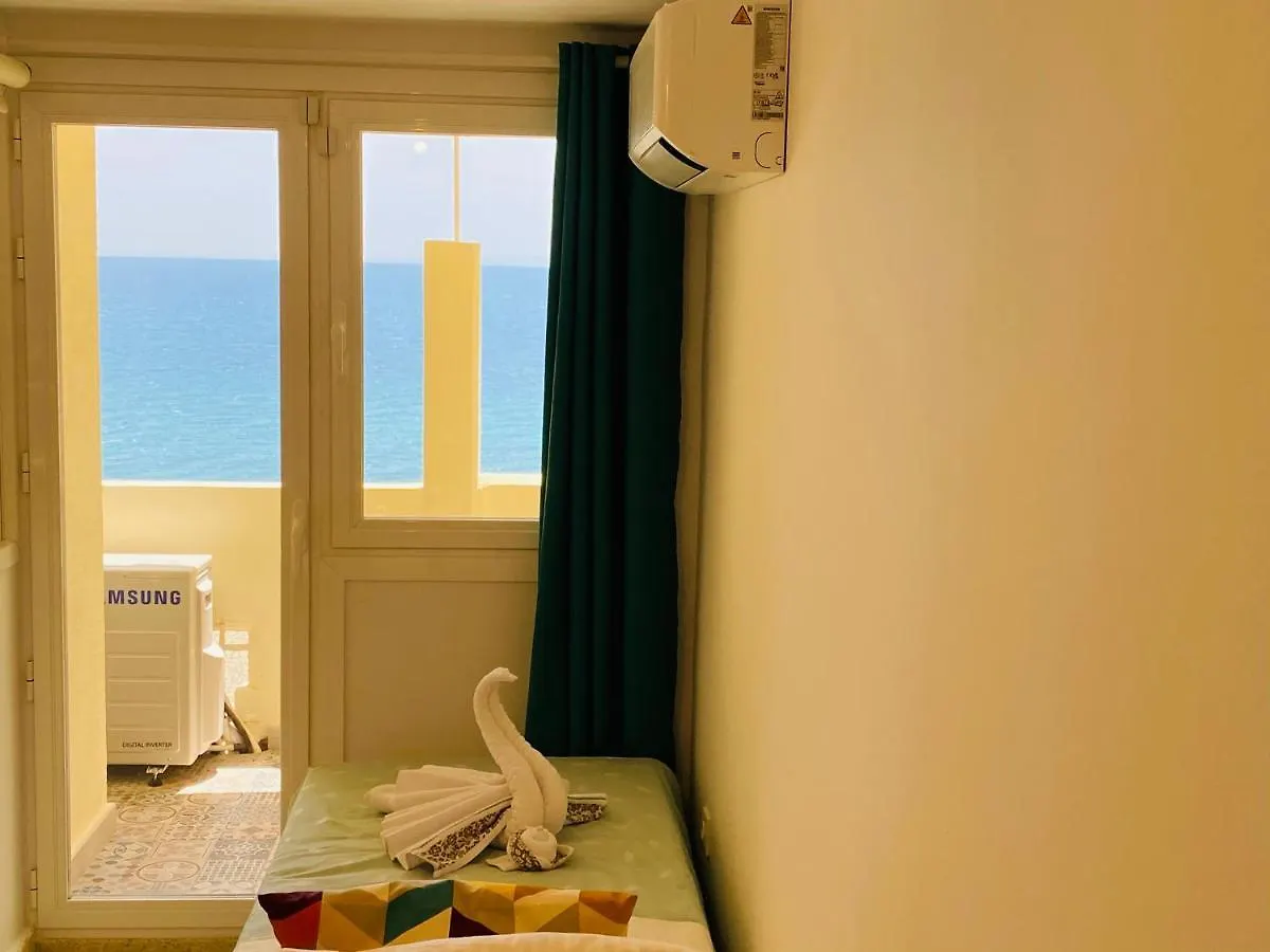 First Line! Art-Apartment On The Seafront Of Marbella With Swimming Pool 0*,  Spanje