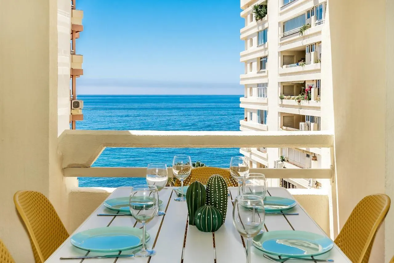 First Line! Art-Apartment On The Seafront Of Marbella With Swimming Pool Spanje